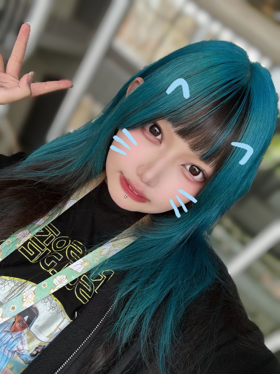 サンバイザーの内側 インターフェイスが付いててめちゃ便利🎶