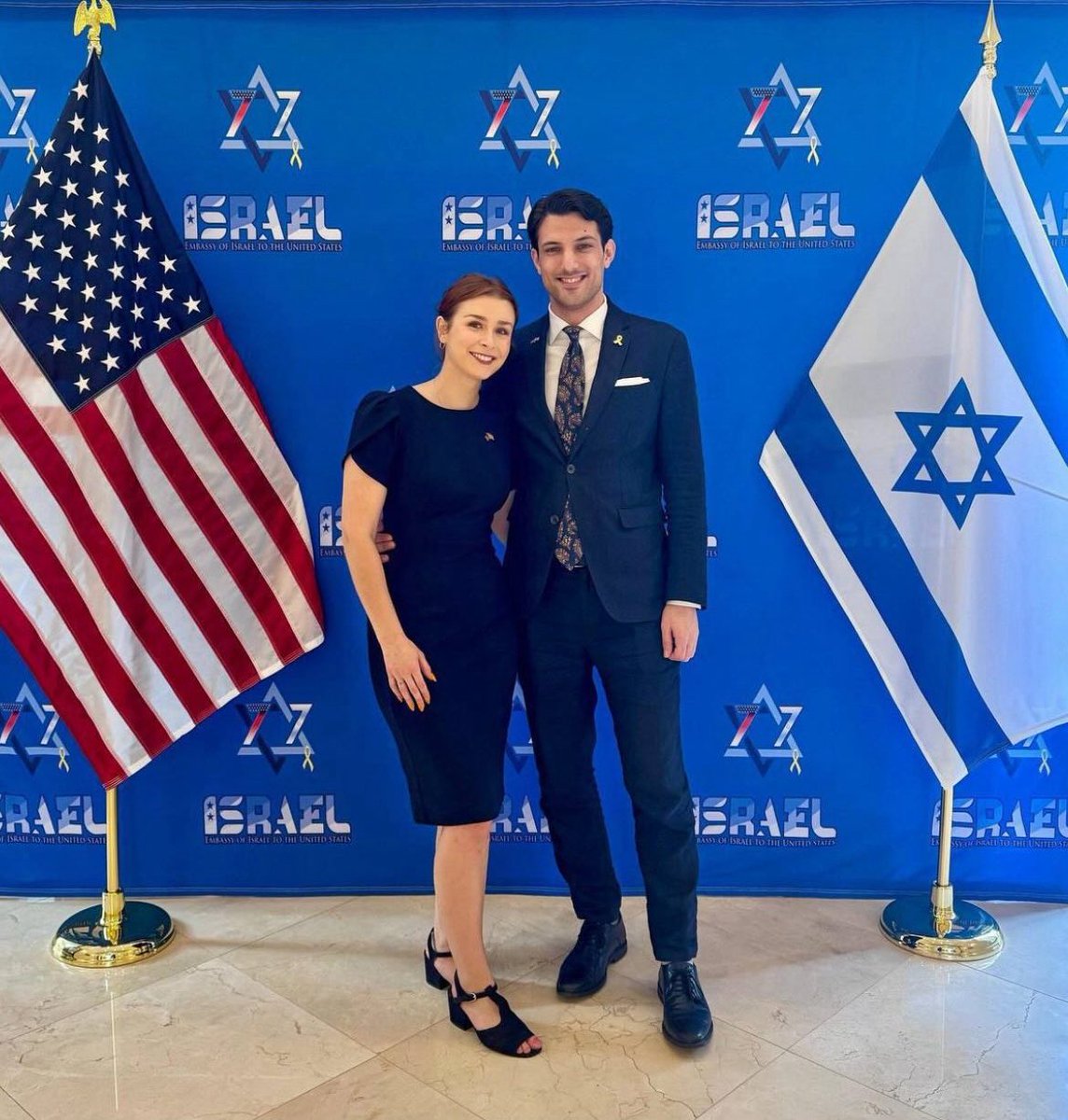 Yaron Lischinsky hat mit 16 Jahren Aliyah aus Deutschland (!) nach Israel gemacht und wurde heute mit seiner Verlobten (ihr Name ist noch nicht bekannt) in den USA getötet - weil sie Juden waren. 
Alles im Namen von „Free Palestine“. 

Das größte Problem im Nahen Osten ist nicht,