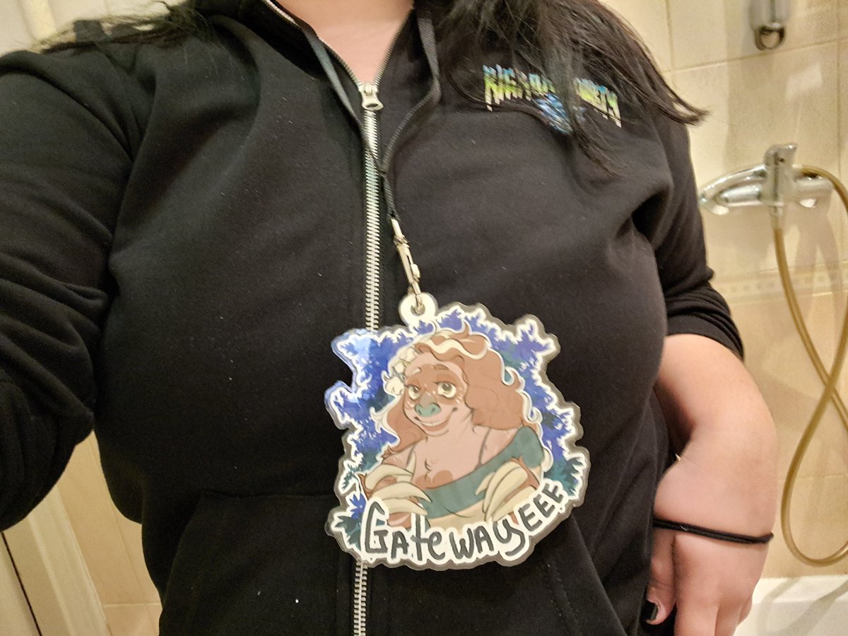 gatewayeee's tweet photo. and when we put everything together, our Badge is ready!

It was an incredible experience, I will happily repeat it more than once <3 https://t.co/rOIrn0V6TM