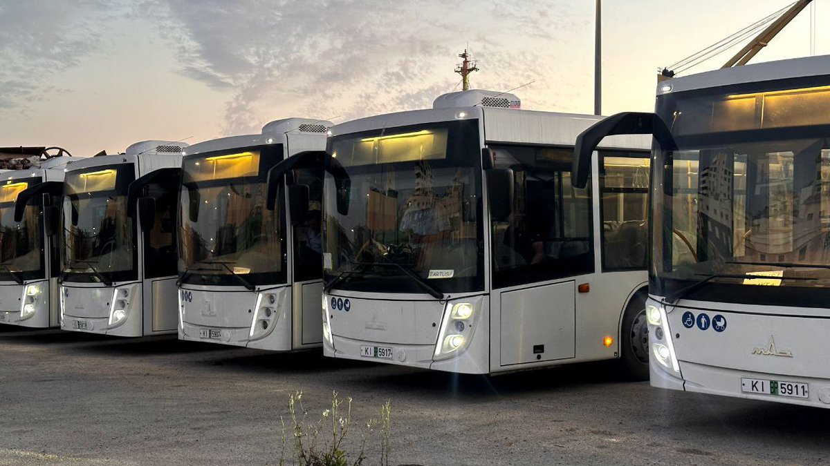 QUSAY_NOOR_'s tweet image. A new #batch of public transport buses has arrived at the Port of #Tartous from #Belarus and will be received by the Passenger Transport Directorate in #Latakia.
These #buses are part of the Ministry of Transport’s plan to strengthen the internal transportation network in the