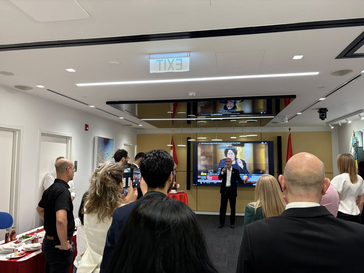 Canada In Vietnam (@canembvietnam) on Twitter photo #ThrowbackThursday 🇨🇦Democracy in action!
A look back at our 2025 Federal Election Watch Party at the Embassy of Canada’s new chancery in Hanoi — a great moment of civic engagement and community spirit.
<a href="/CanadaFP/">Foreign Policy CAN</a> #ThrowbackThursday 🇨🇦Democracy in action!
A look back at our 2025 Federal Election Watch Party at the Embassy of Canada’s new chancery in Hanoi — a great moment of civic engagement and community spirit.
<a href="/CanadaFP/">Foreign Policy CAN</a>