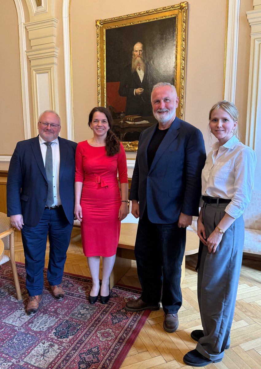 David Honys (@davidhonys) on Twitter photo Under the supervision of the founder and philanthropist Josef Hlávka, we held important follow-up discussions about the first practical steps to establish the 🇮🇪🤝🇨🇿 bilateral Czech Studies Joint Program between <a href="/tcddublin/">Trinity College Dublin</a> and <a href="/Akademie_ved_CR/">Akademie věd ČR</a> institutes. We greatly appreciate Under the supervision of the founder and philanthropist Josef Hlávka, we held important follow-up discussions about the first practical steps to establish the 🇮🇪🤝🇨🇿 bilateral Czech Studies Joint Program between <a href="/tcddublin/">Trinity College Dublin</a> and <a href="/Akademie_ved_CR/">Akademie věd ČR</a> institutes. We greatly appreciate