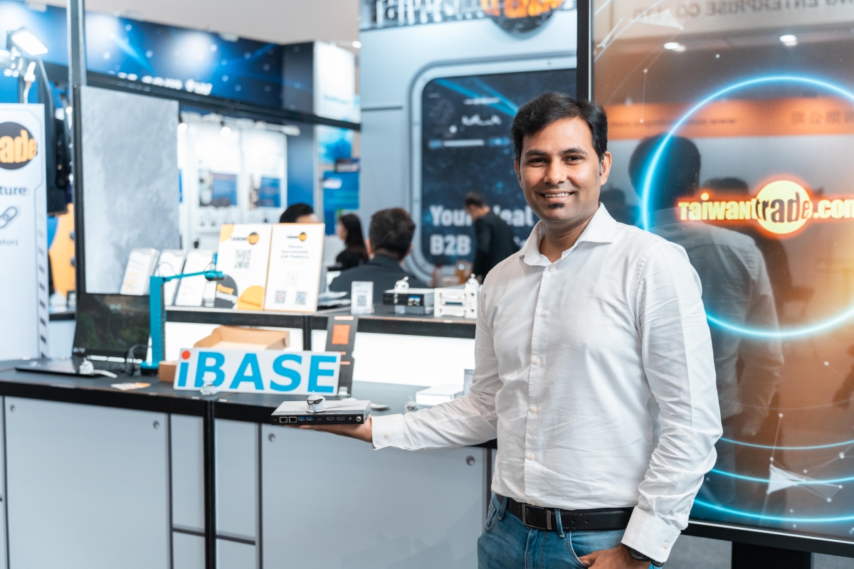 IBASE_Tech's tweet image. IBASE was honored to be invited by TAITRA to present at the COMPUTEX 2025 Product Launch event on the Taiwantrade booth.
#COMPUTEX2025 #Taiwantrade #IBASE #EdgeComputing #IndustrialPC #DigitalSignagePlayer #ModularPanelPC #InVehicleSystem