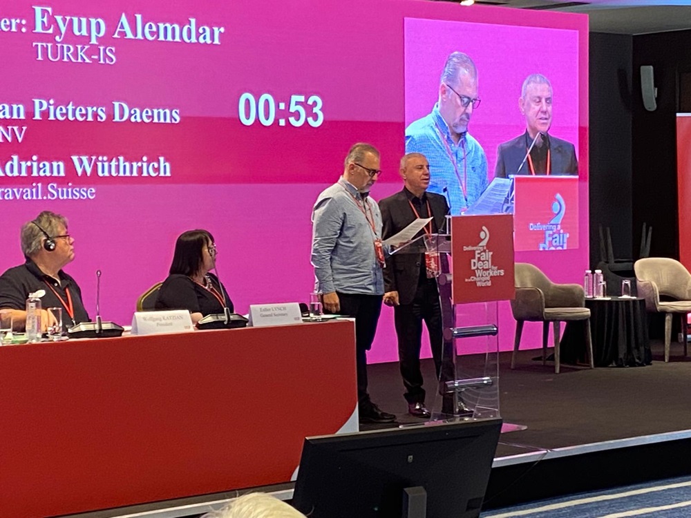 TÜRK-İŞ Genel Başkan Yardımcısı ve Sendikamız Genel Başkanı Eyüp Alemdar, Avrupa Sendikalar Konfederasyonu (ETUC) tarafından Sırbistan’ın başkenti Belgrad’da düzenlenen “İşçiler için Adil Sözleşme” temalı ara dönem konferansına katıldı.

👇👇👇

koopis.org.tr/haber/genel-ba…