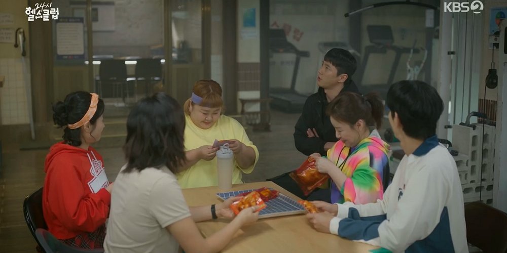 youngae11ae's tweet photo. 운동 끝나고 뭐 먹냐고? 이준영도 선택한 한끼통살닭가슴살로 단백질 챙기면서 맛까지 포기 안 한다. 🥤
고단백 X 간편함 X 찐 맛
한끼통살 닭가슴살
https://t.co/LXoR793F18

#이준영 #닭가슴살 #한끼통살 https://t.co/z89jEY2EFU