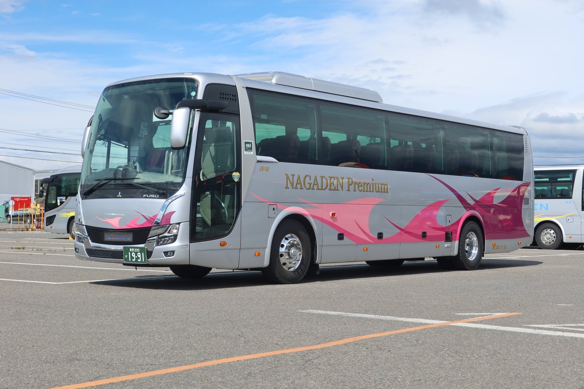 5月24日(土)のエアロキングまつり🎉の、 展示予定車両です🚍 エアロ