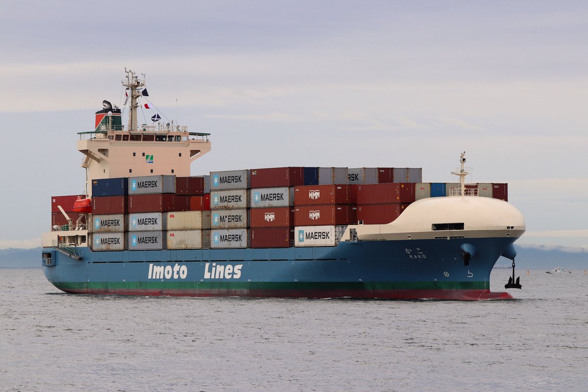 panamaru2's tweet photo. #KAKO #IMO1019175 #Container_Ship 9828GRT 142.00m b-2024 #KYOKUYO_SHIPYARD #井本ライン が #旭洋造船 に発注 2024年12月に竣工した1000TEUコンテナ船で京浜~苫小牧航路に就航しています 船体形状ドーム状船首 上甲板ブルワーク等で風圧力抵抗を軽減する省エネの設計が図られています
20250522 https://t.co/2IlzPIPhYj