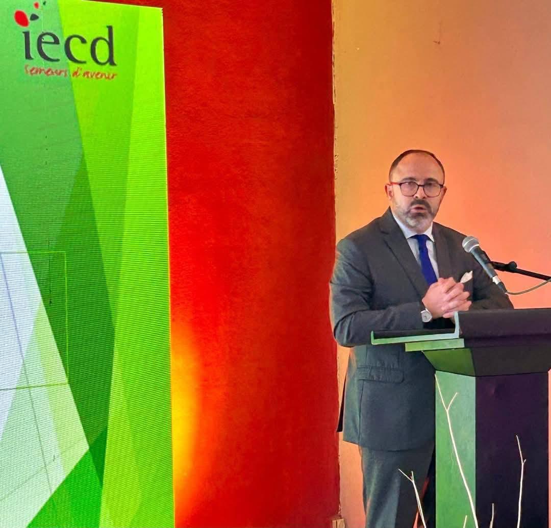 Pose de la 1ère pierre de l’#INTH, soutenu par l’AFD et l’IECD, avec V. Dewa, ministre du Tourisme et de l’Artisanat et le secrétaire général du ministère de l’Enseignement technique et de la Formation professionnelle : #tourisme #hôtellerie #restauration #emploi 🧱🎓🇲🇬🤝🇫🇷