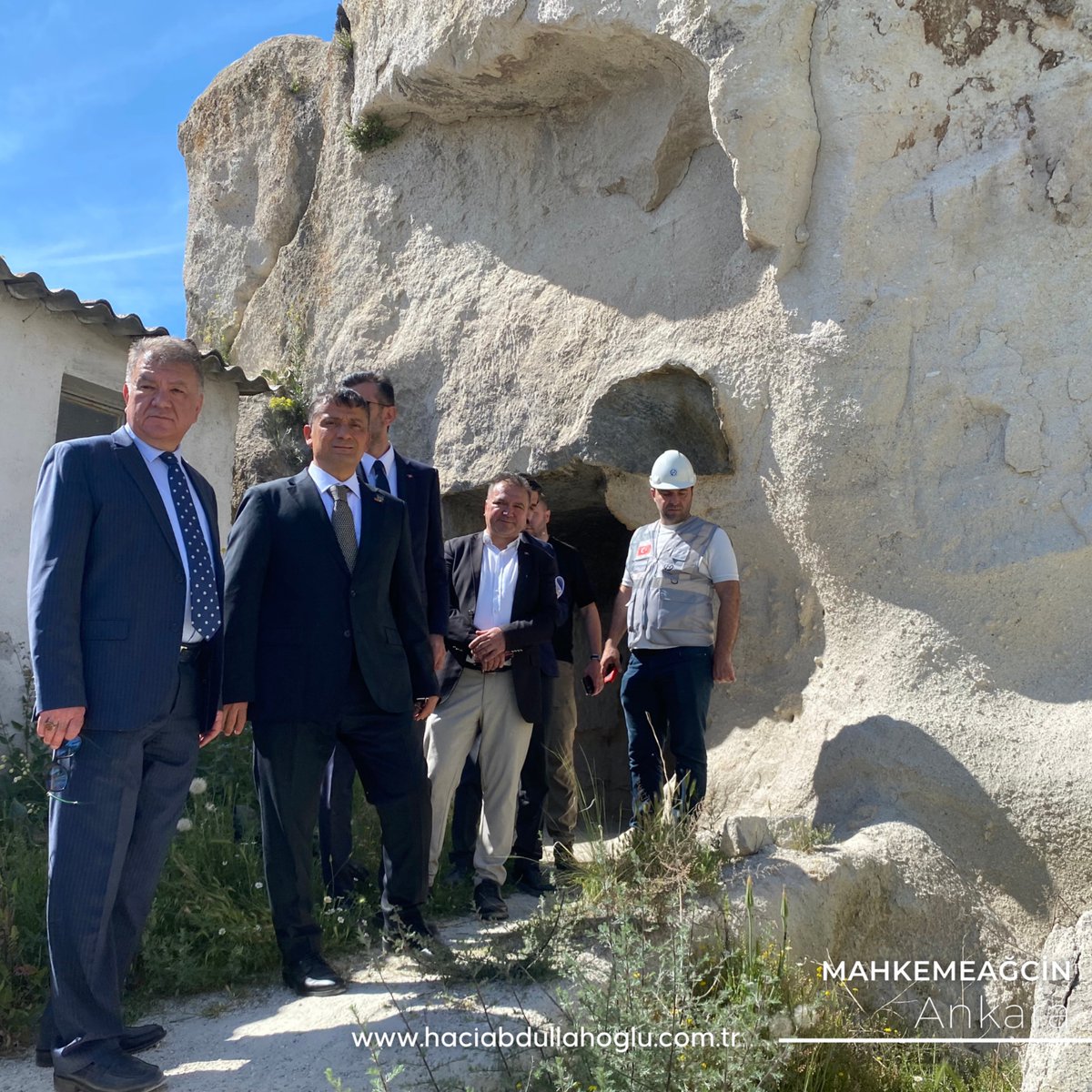 Ankara Vali Yardımcısı Sn. Harun Kaya, İl Kültür ve Turizm Müdürü Sn. Erhan Karakaya ve Kızılcahamam Kaymakamı Sn. Dr. Nuri Mehmetbeyoğlu, Mahkemeağcin’de devam eden restorasyon projemizi ziyaret ederek incelemelerde bulundu.

📍Mahkemaağcin / Kızılcahamam / Ankara