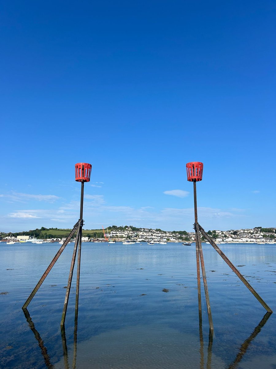 JohnsDeliDevon tweet media