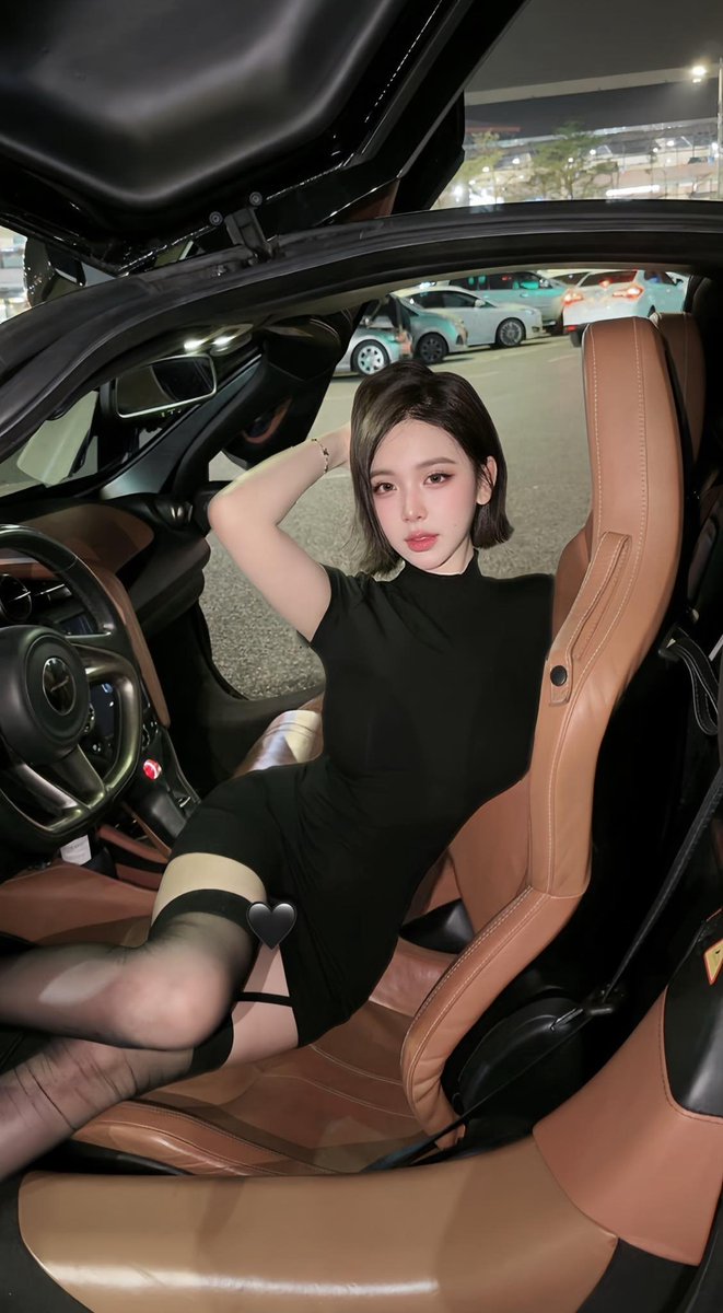 Hoangnu488's tweet photo. Địt nhau trên xe không anh https://t.co/RRxvCVtPV4