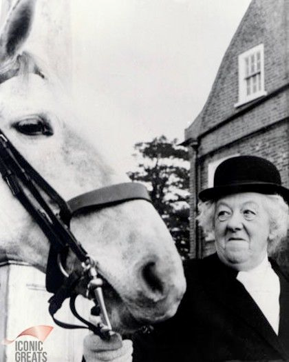 „Miss J.T.V. Marple earned her Junior Silver Spurs at Brockbrook in 1910.“ 

Vor 53 Jahren starb Margaret Rutherford. Die einzige und ewige Miss Marple.