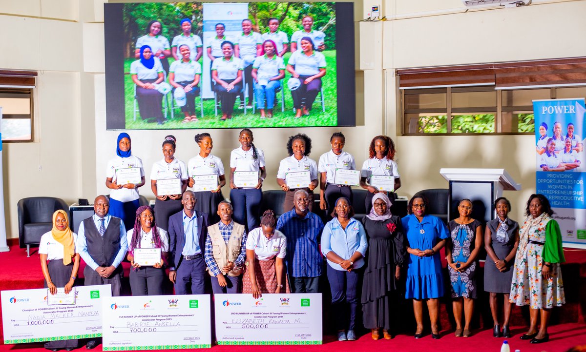 TeamUpUG's tweet image. Congratulations @action4hU on graduating 10 female youth entrepreneurs under #POWER Cohort 3! It's great to see young girls innovating in health, wellness & earning a living. Empowering youth, especially girls, is a game-changer. #TeamUpUganda #YouthEmpowerment #SDG5 #CrossSector
