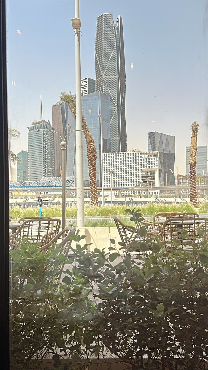 a_bonassir's tweet photo. 10:10 am https://t.co/L0sP7v2dZ2