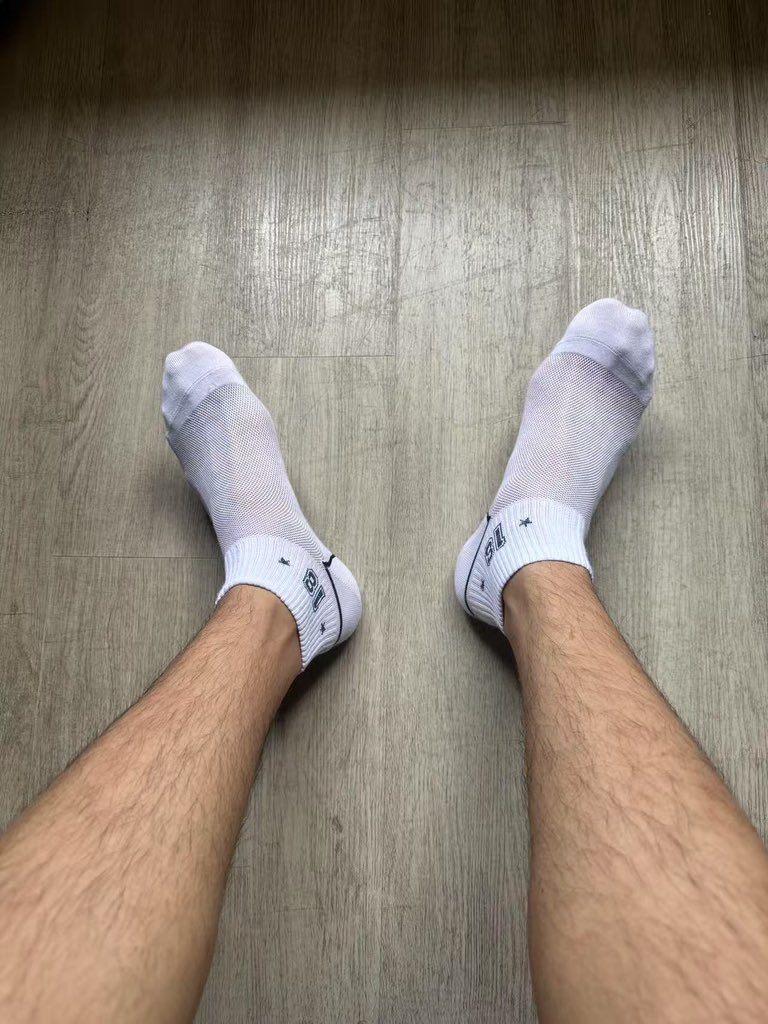 偷穿直男袜子