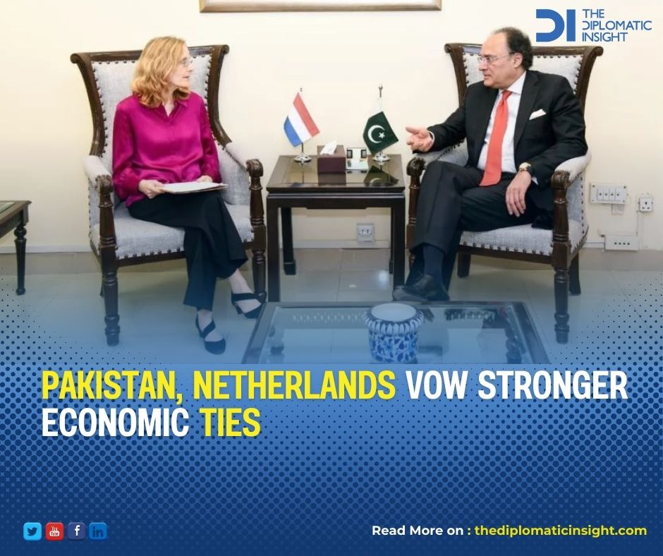 Federal Minister for Finance and Revenue Senator 

Muhammad Aurangzeb received Netherlands 

Ambassador to Pakistan Henny de Vries at the Finance 

Division on Wednesday to discuss bilateral relations 

and matters of mutual interest

thediplomaticinsight.com/pakistan-nethe…

#Netherlands