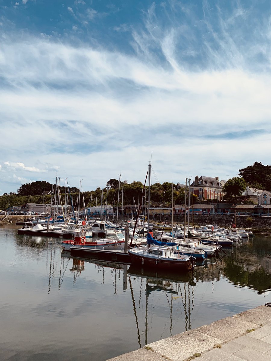 ceseph's tweet photo. SMS de maman: « Port-Tudy et les grands sables, nous avons beau temps, bisou »💌📬 #photos #photography #cartepostale #Groix #iledeGroix https://t.co/AHS1bC9wYW