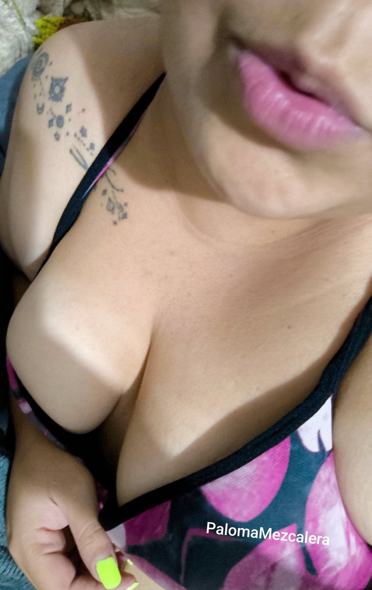 PalomaMezcalera's tweet photo. Con este calor toca dormir casi encuerada... 🥵

#BesoSaborMezcal #RT para que seamos más Mezcaleritos. 💋✨ https://t.co/T2g4v7ea88