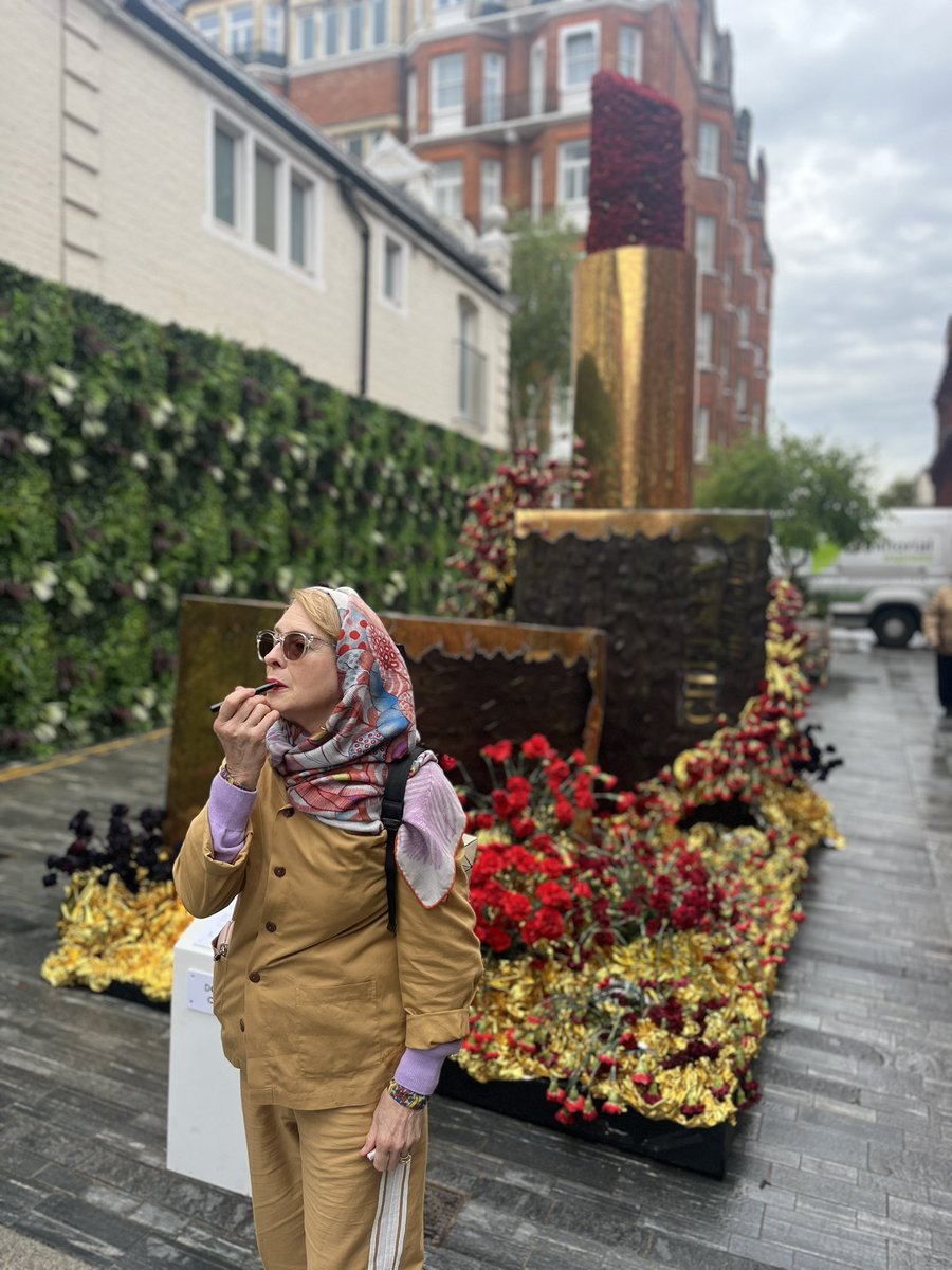 Lipstick, an essential part of any outfit 💄💋