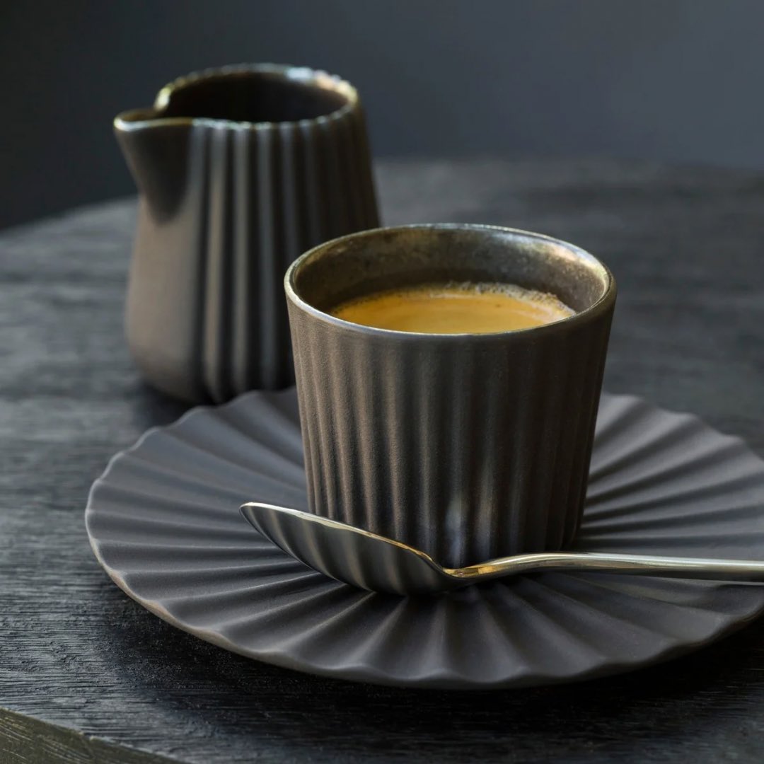 Introducing Poke - a range from Revol.

A teapot with an infuser basket, cup, saucer, plates, lidded sugar bowl and jug available in this range - beautiful. Talk to us today about this an other innovative front of house solutions. 

#tableware #hospitalitydesign #frontofhouse