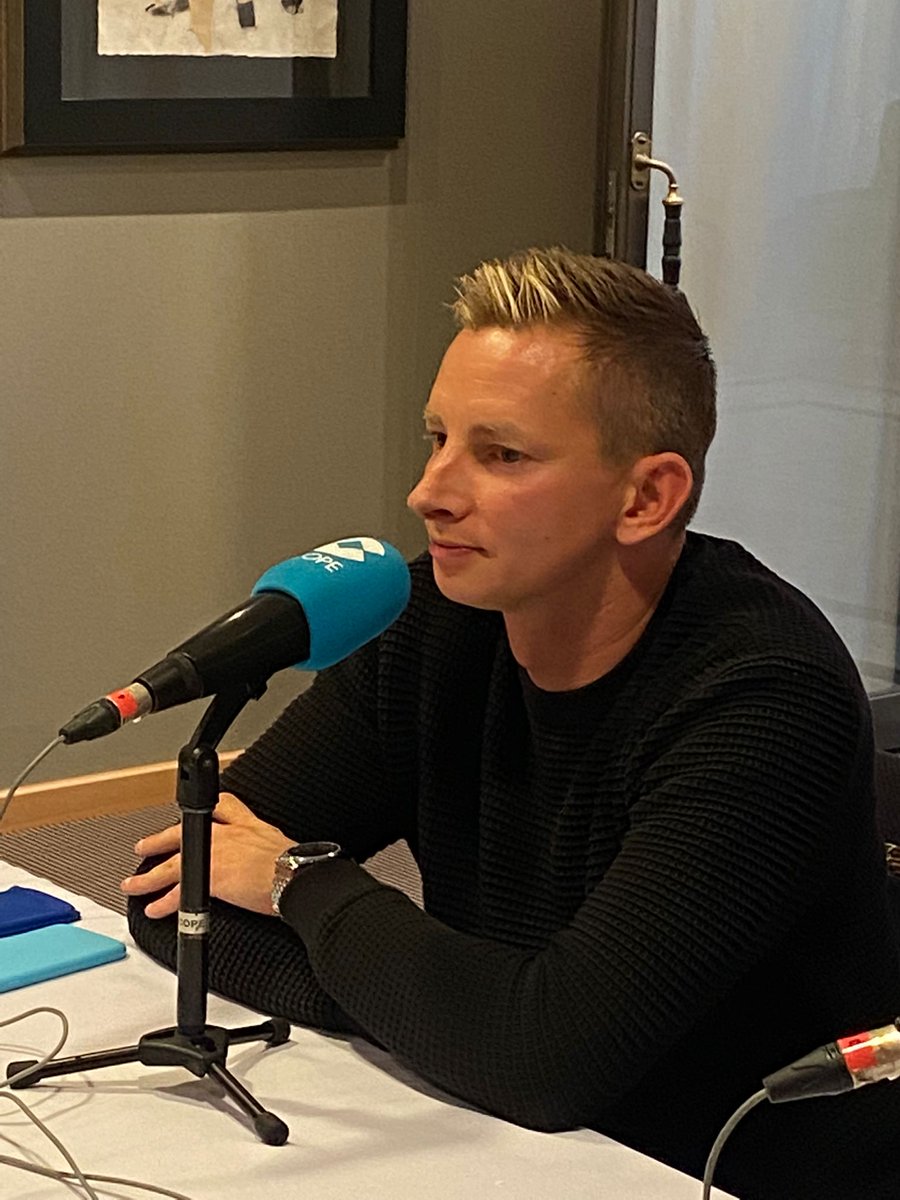 Hola Patrick Messow.
¿Y ahora cuál es el plan?
Hoy tenemos sobremesa deportiva con el director general del <a href="/atleticbalears/">Atlético Baleares</a> desde el <a href="/ValparaisoHotel/">ValparaísoHotel</a> y repaso a las noticias del día.
<a href="/tsanchezgrao/">antonio sánchez grao</a> 
15:05h
103.6FM
COPE MÁS MALLORCA