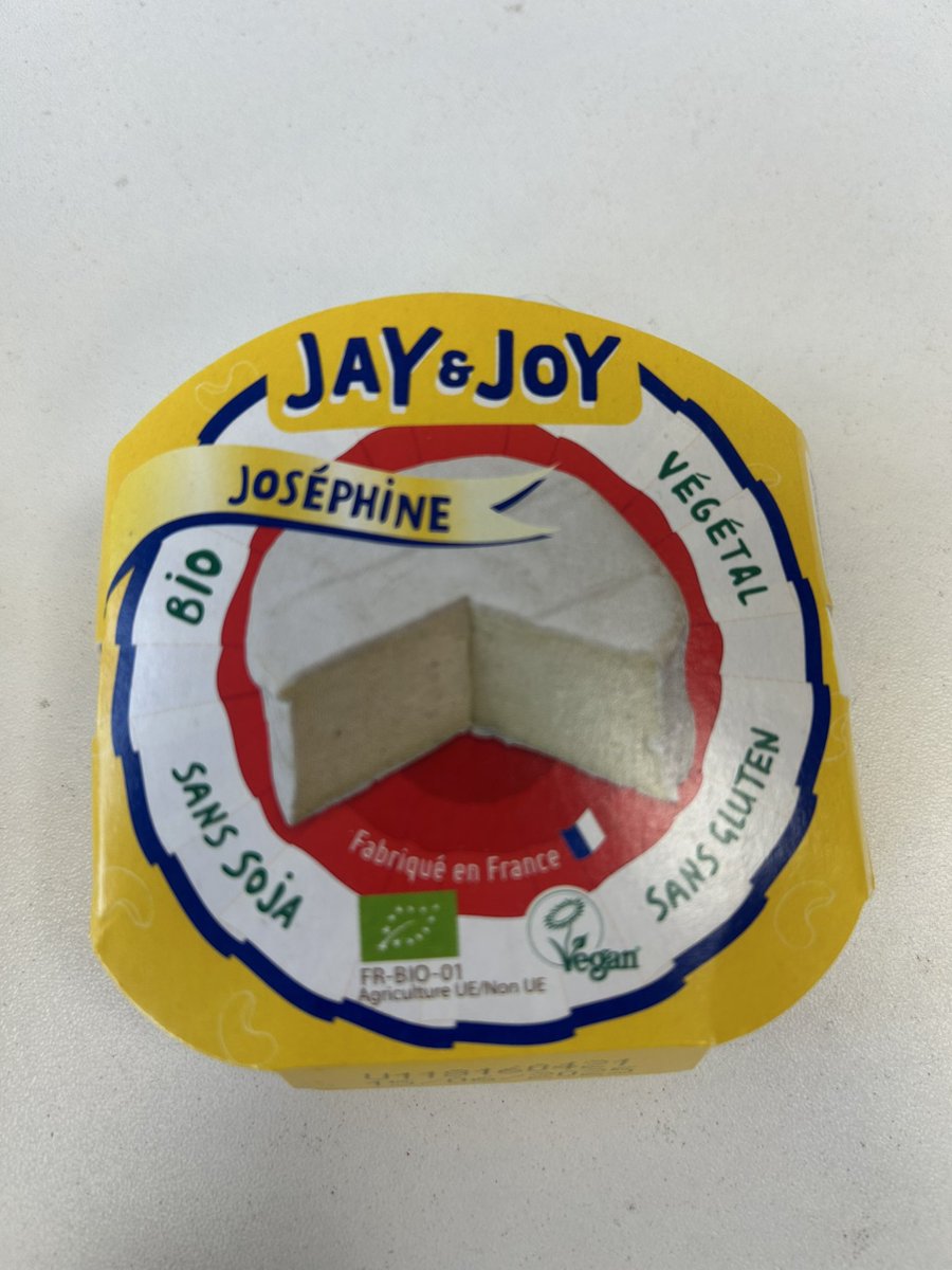 KSkosher's tweet photo. Nous sommes heureux de vous présenter une nouvelle gamme de fromage Vegan Kosher Parve certified !
Excellents produits de chez Jay &amp; Joy
#Kosher #Certification #Kasher https://t.co/cLsIK3St9E