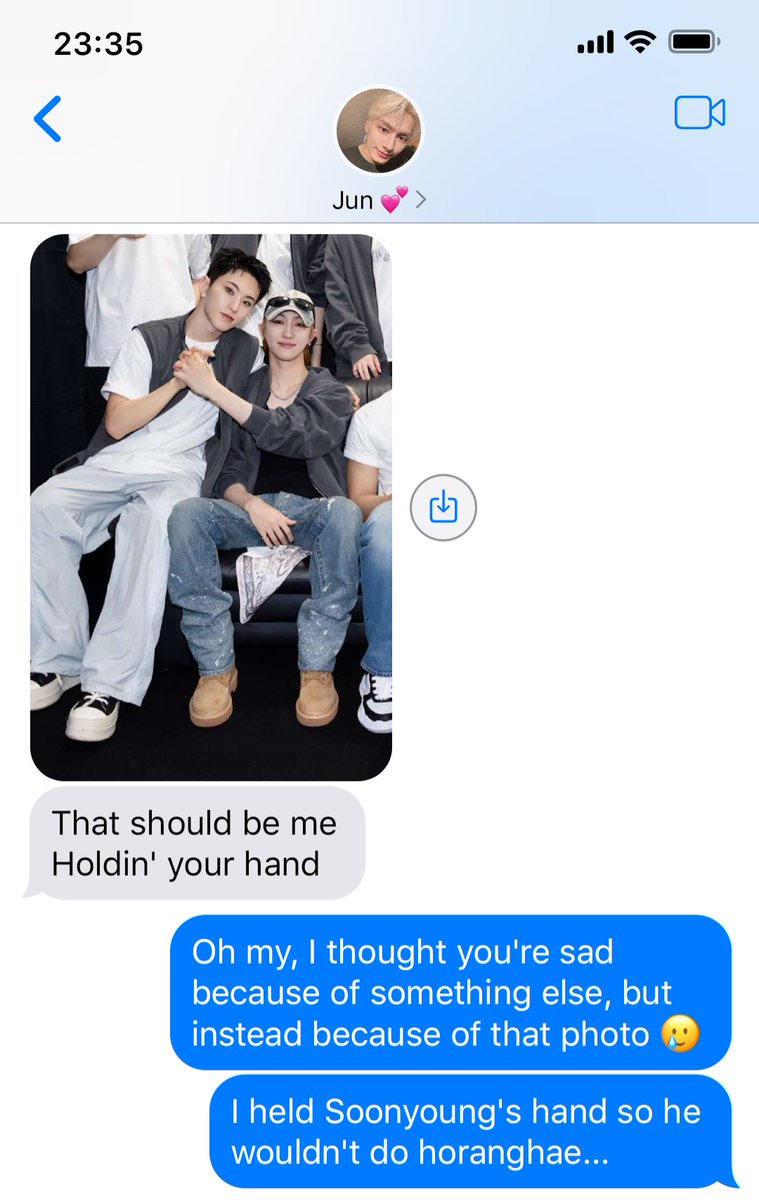 jun_ichi25's tweet photo. JunHao few tweets AU (English ver.)

The photo that makes Junhui sad https://t.co/hOH5gzPfi7