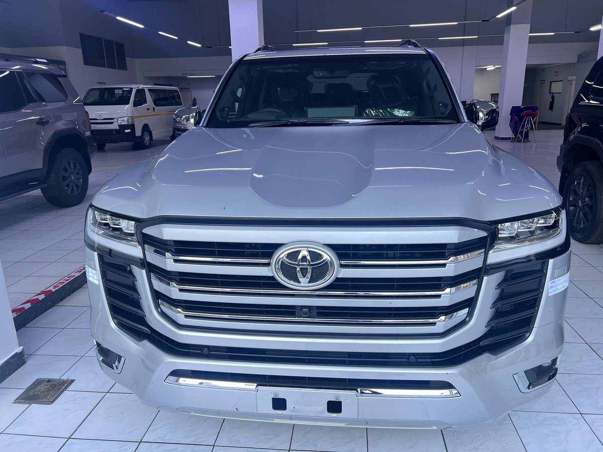 sir_wicknell. tweet media