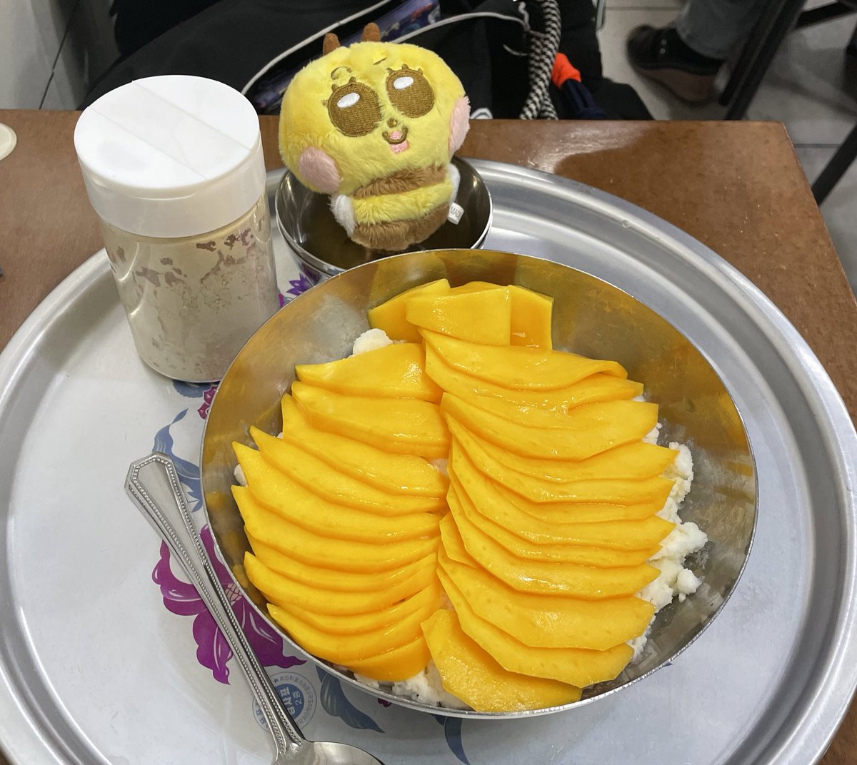 sakuLing39's tweet photo. 허박벌 대구에서 날아댕김 

#허윤진 #허박벌식사 https://t.co/SMgts76Dl3