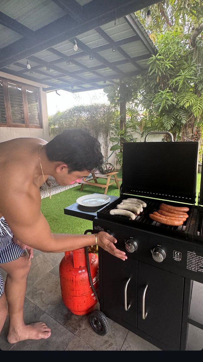 loyzagadiegs's tweet photo. Birthday boy! 🎂 https://t.co/PQKdyExyWw