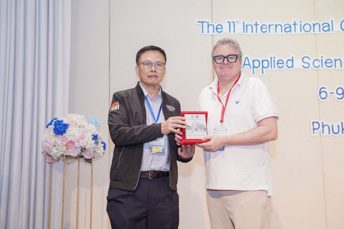 Manuel Núñez, coordinador de DESAFíO-CM, ha sido keynote speaker en 11th International Conference on Engineering, Applied Sciences and Technology (ICEAST 2025)