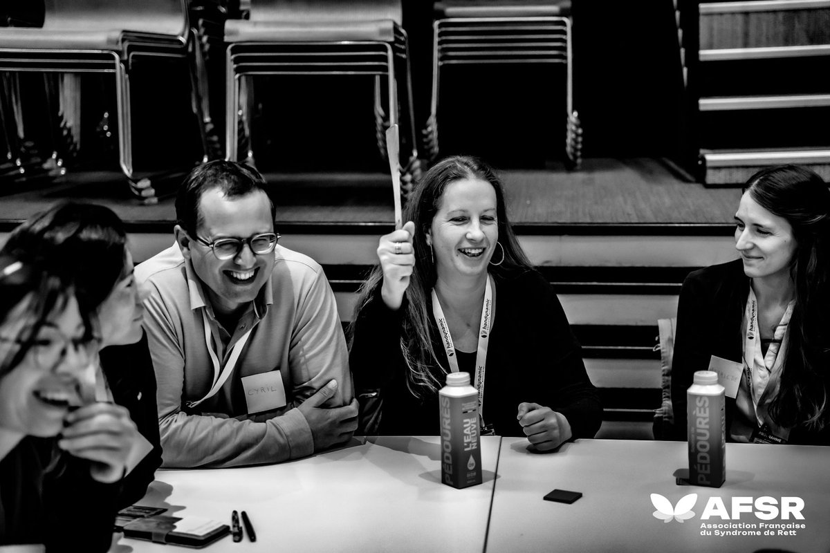 Parce que chaque maillon compte, parce que sans l’engagement de nos bénévoles rien ne serait possible. Devenez vous aussi adhérent, donateur ou partenaire.

En soutenant l’AFSR, vous nous aiderez à combattre la maladie et à améliorer le quotidien des familles.