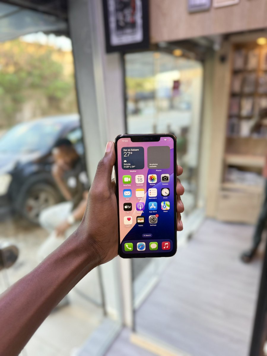 IPHONE 11PROMAX 
FACE ID❌
🔋💯
580,000/=
Exchange✅
☎️0621897680
📍Kariakoo,ndanda na agrey
DERIVERY✅