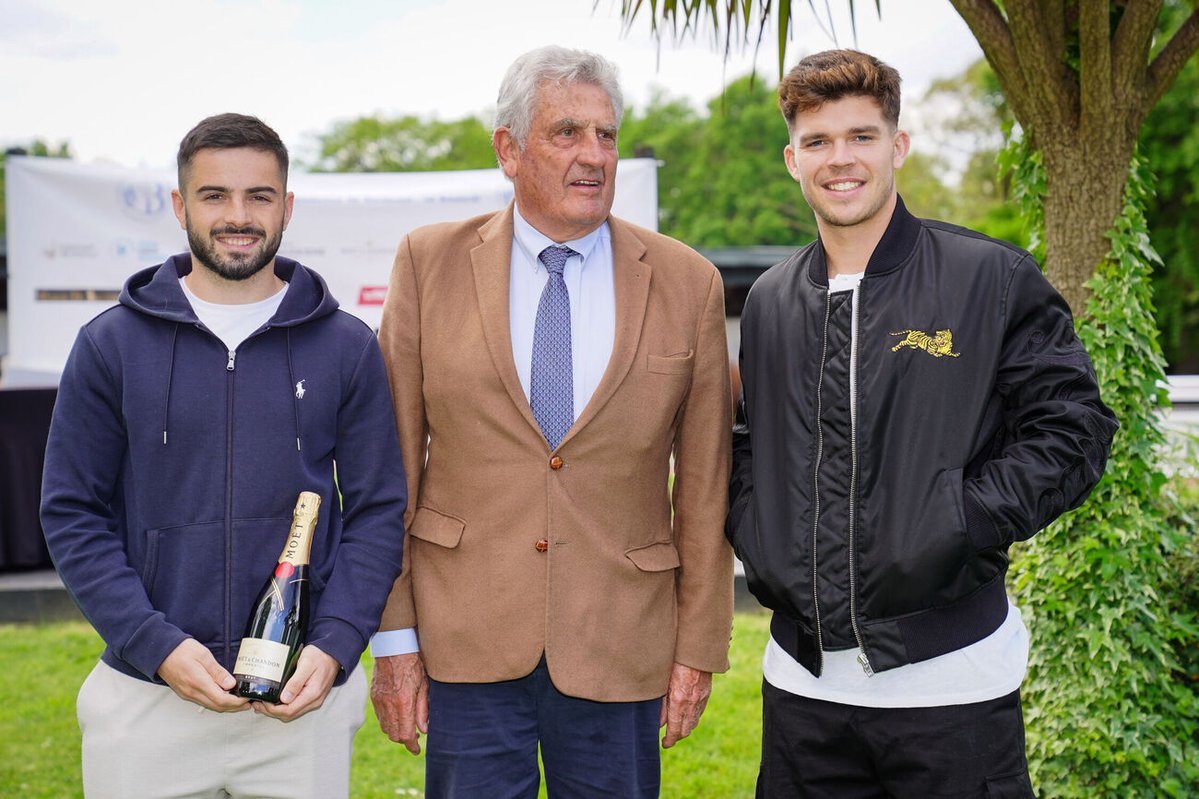 Charly Milpied (@charlymilpied) on Twitter photo À l'issue de la réunion du Grand Prix de Bordeaux ce samedi, l'hippodrome diffusera sur Grand Écran la Finale de la <a href="/ChampionsCup/">Investec Champions Cup</a>, Northampton - <a href="/UBBrugby/">Union Bordeaux Bègles</a> !
De quoi passer une agréable journée avant de soutenir <a href="/MattJalibert/">Matthieu Jalibert</a> (ici à droite) et ses partenaires !
#UBB ♥️ À l'issue de la réunion du Grand Prix de Bordeaux ce samedi, l'hippodrome diffusera sur Grand Écran la Finale de la <a href="/ChampionsCup/">Investec Champions Cup</a>, Northampton - <a href="/UBBrugby/">Union Bordeaux Bègles</a> !
De quoi passer une agréable journée avant de soutenir <a href="/MattJalibert/">Matthieu Jalibert</a> (ici à droite) et ses partenaires !
#UBB ♥️