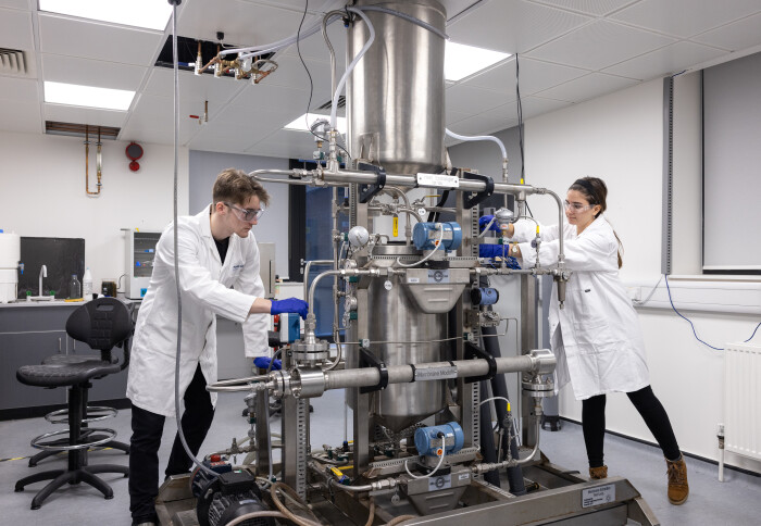 🤝 <a href="/CoryGroupUK/">Cory</a> x <a href="/imperialcollege/">Imperial College London</a>

Industrial leaders in waste management and recycling, Cory Group, have partnered with us here at Imperial to develop Carbon Capture and Storage (CCS) innovation: hubs.ly/Q03mq98g0

Alongside its potential importance for achieving #NetZero
