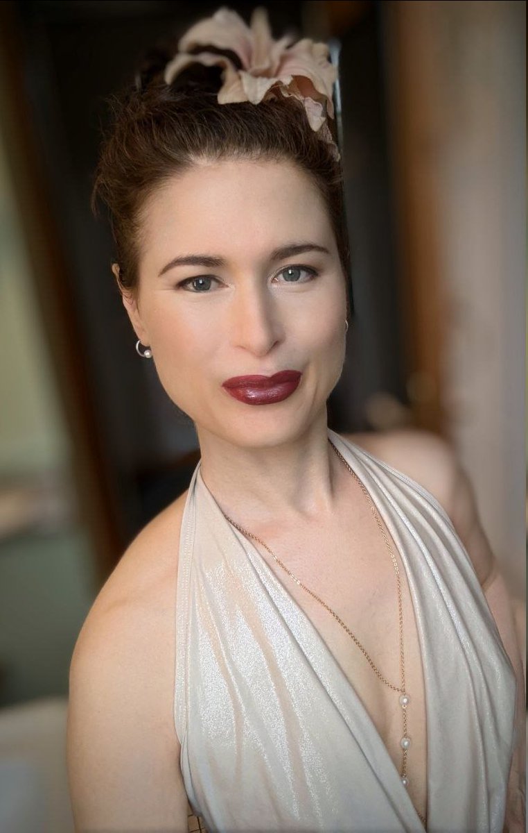 Heute um 20:30 bin ich wieder live beim BDSM-Podcast "Kunst der Unvernunft"

Ich erzähle

• wie Cuckolding und Sexwork zusammen passen
• welche Rollen es jenseits von Hotwife, Bull und Cuckold sonst noch gibt, und
• wie Hypnose die Beteiligten unterstützen kann

Bis später! 😍