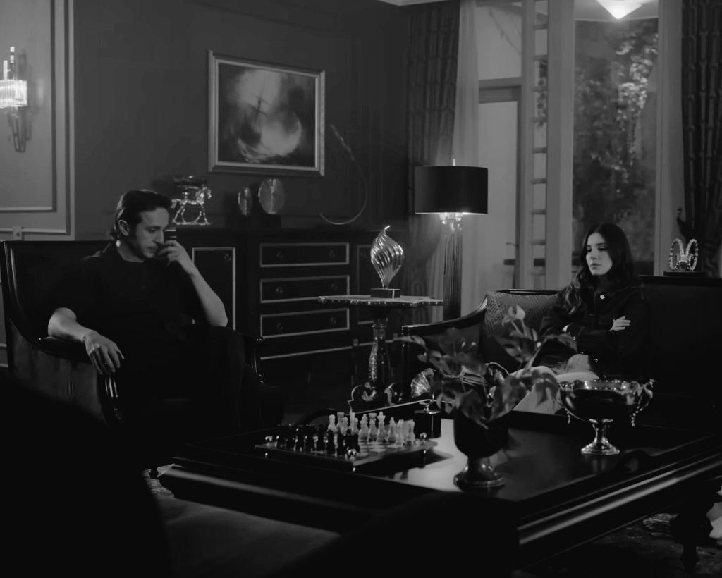 AndiheC's tweet photo. Denme más escenas yo Feliz 😍🔥ameeeeee
#FarAf
#AhmetRifatSungar
#EbrarKarabakan
#EsrefRüya https://t.co/DCvTe9VlKv