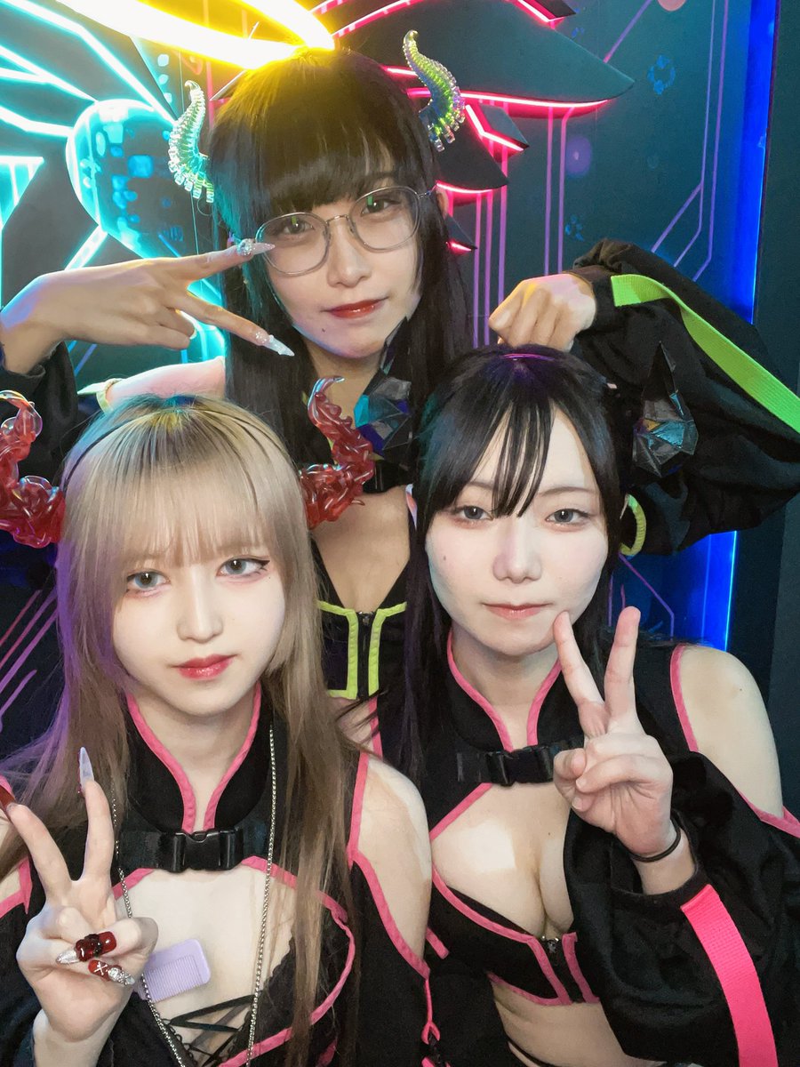 電脳サキュバスOpenしました⚡️
🔹本日17:00〜23:00営業
🔹ご新規様3,300円/1h飲み放題

◥◣　🐉龍幻電脳交換留学⚡️ ◢◤

本日は龍幻酒家(<a href="/ryugen_shuka666/">ドラゴンシーシャ🐉龍幻酒家</a> )の龍姫ちゃん達が
留学に来てくれてます！
是非ご来店ください✨

5/22(火)のサキュバス
17ｰ
🔋るしあ(<a href="/rushia_cyber/">るしあ🦋電脳ｻｷｭﾊﾞｽ⚡️ｼｰｼｬ</a> )