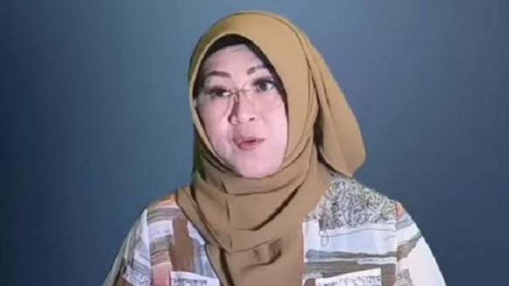 tham878's tweet photo. SAH! Bareskrim Polri nyatakan Ijazah milik Pak Jokowi Asli

Pak Jokowi menggunakan sejumlah pasal laporkan Roy Suryo dkk, mrk terancam dipenjarakan

Menurut gue ancaman penjara utk Roy Suryo 12 tahun, Rismon 10 tahun, Tifa &amp; Eggi Sudjana 5 tahun &amp; Kurnia 3 tahun😁 https://t.co/WBQQ2KZ7dc