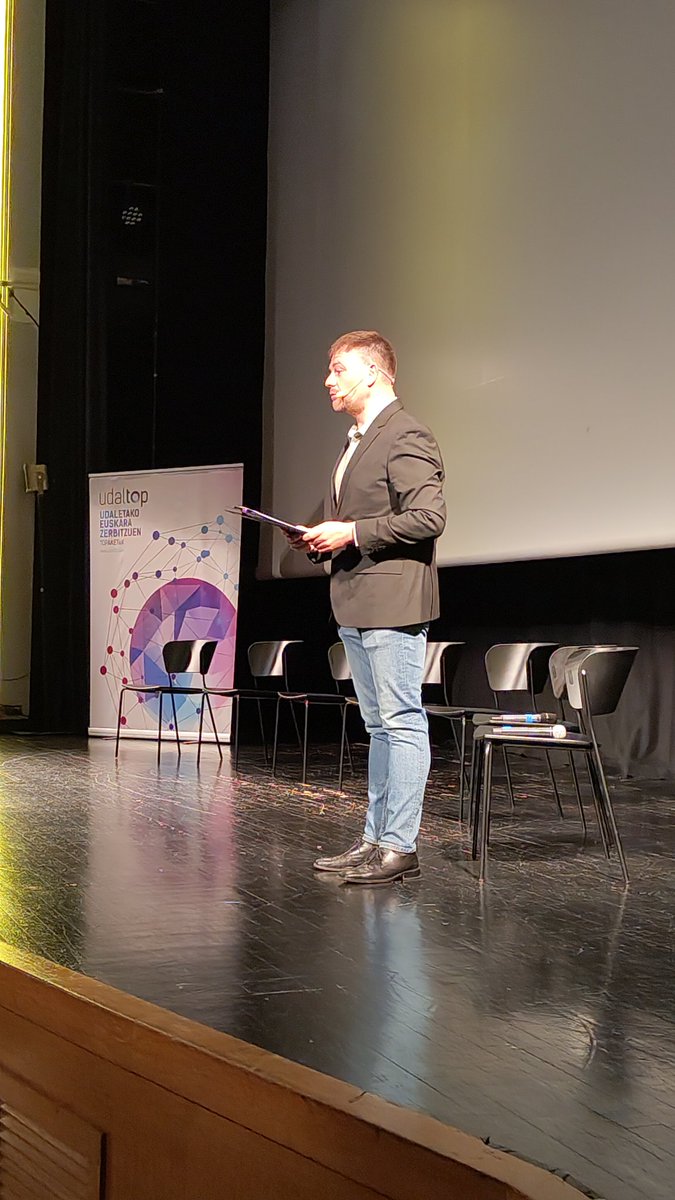 Beste urte batez, hemen gara <a href="/lasarteoria/">Lasarte-Oriako Udala</a>-n #Udaltop17  topagunean. Euskal Herriko udaletako administrazio zerbitzuetako teknikarien topaketak ehunka lagun bildu ditu gaurkoan ere.
#euskaraldia