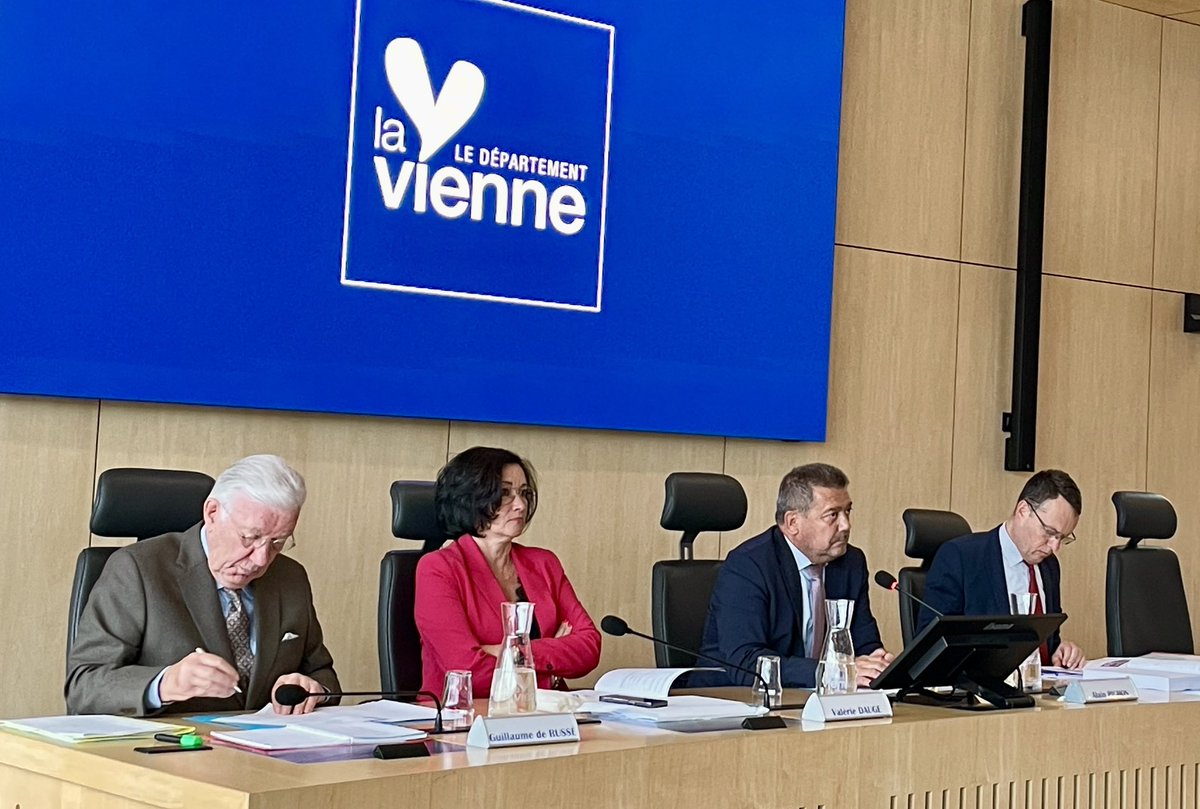Département de la Vienne (@departement86) on Twitter photo .<a href="/AlainPichon86/">Alain Pichon</a> ouvre la Commission Permanente à l’Hôtel du Département avec un point d’actualités ⤵️
💯 ans d’Habitat de la #Vienne86 : un siècle de #solidarité et d’#innovation pour répondre aux défis du #logement de demain
⚡️ Visite de la centrale nucléaire de #Civaux : un .<a href="/AlainPichon86/">Alain Pichon</a> ouvre la Commission Permanente à l’Hôtel du Département avec un point d’actualités ⤵️
💯 ans d’Habitat de la #Vienne86 : un siècle de #solidarité et d’#innovation pour répondre aux défis du #logement de demain
⚡️ Visite de la centrale nucléaire de #Civaux : un