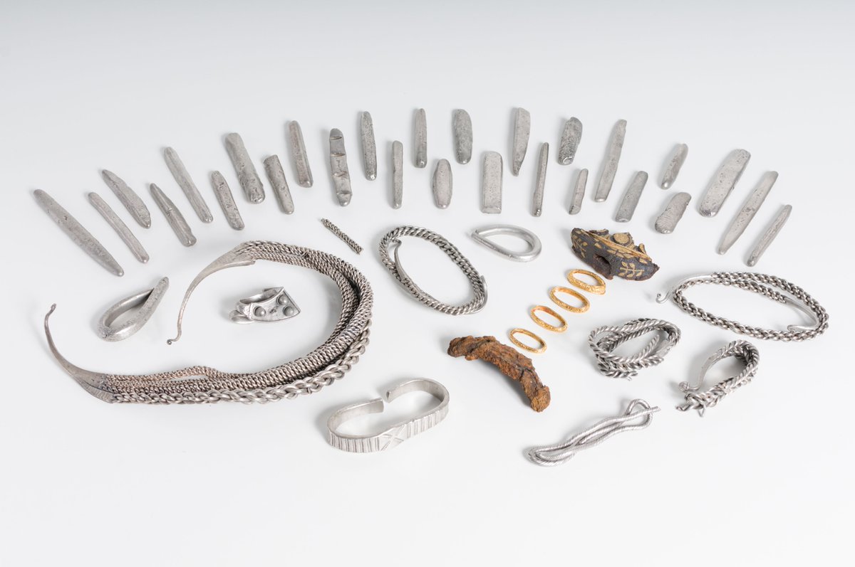 YORYM_FLO's tweet image. #OTD 13 years ago, myself and @YMT_Adam excavated the Bedale Hoard following its initial discovery by two metal detectorists. The hoard was reported as #Treasure and acquired by the Yorkshire Museum. finds.org.uk/database/artef…