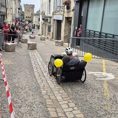 CourseEnCours's tweet image. Cadillac-sur-Garonne : la course de voitures à pédales a enflammé les rues ! 🚗
Le 01/05/25, la ville a vibré au rythme des roues et des pédales lors d&apos;une course de voitures à pédales organisée dans le cadre des animations locales. 🏁
Tous les détails 👉 bit.ly/4k5jFeE