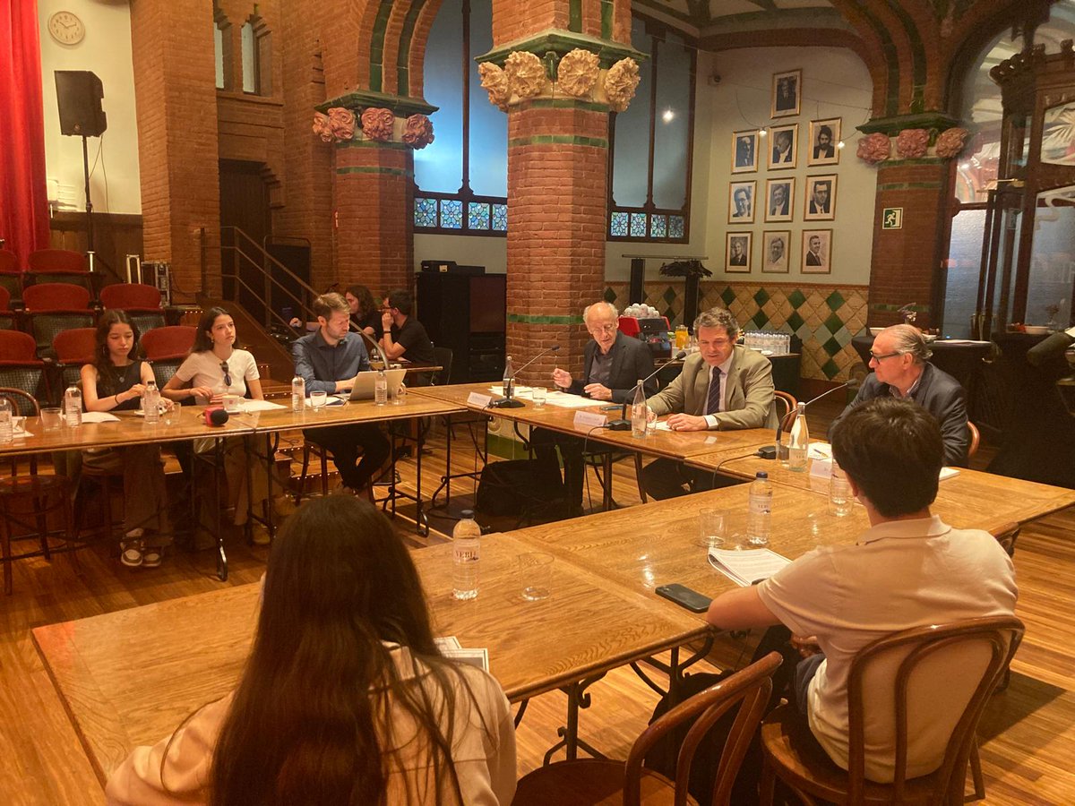 Fundació Pau Casals (@paucasals_fund) on Twitter photo Avui som al <a href="/palaumusicacat/">Palau de la Música Catalana</a>, presentant a la premsa la programació de la #DiadaPauCasals 2025 🎻👏🏼 Avui som al <a href="/palaumusicacat/">Palau de la Música Catalana</a>, presentant a la premsa la programació de la #DiadaPauCasals 2025 🎻👏🏼