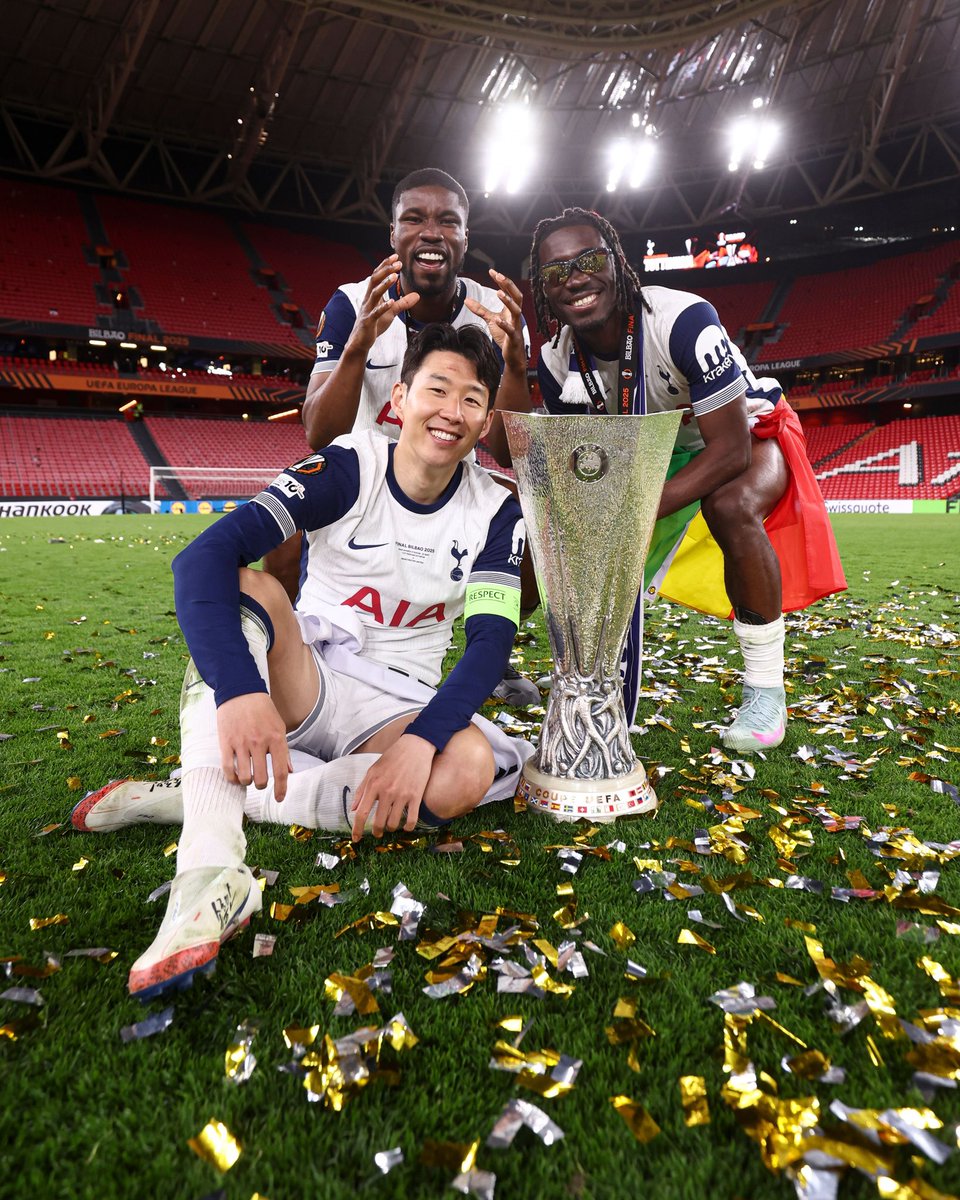 Kevin Danso tweet media