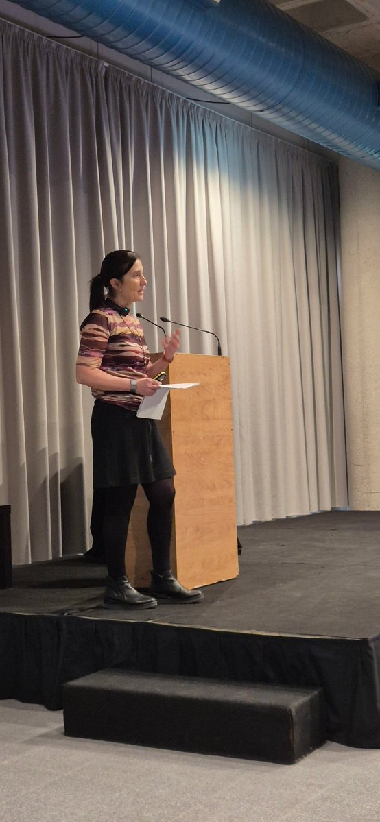 Ponència: Un projecte educatiu real i compartit , clau per a l'èxit. Marta del Campo; directora de l’Institut Escola La Mina, de Sant Adrià de Besòs. #innovacioeducativa