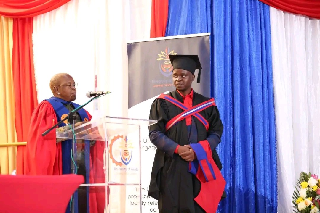 Congrats to Radzilani Tshifhiwa Stanley on his Master's in Communication &amp; Media Studies from UNIVEN 🎓 From leaving a retail job with no support to becoming a 1st-gen Master's grad, his perseverance &amp; determination inspire. 

#UNIVENGraduation2025 #CreatingFutureLeaders