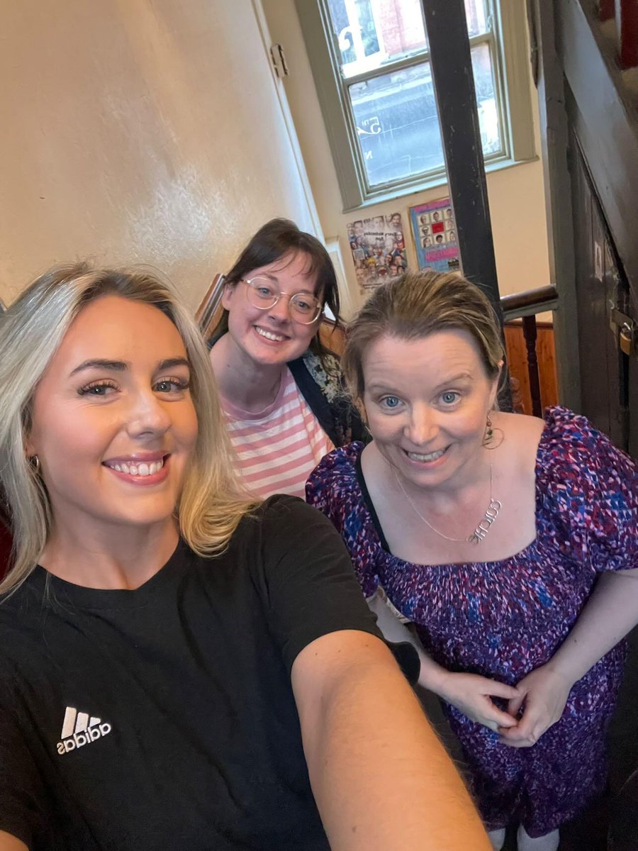 SharonMannion2's tweet image. Then we got our adrenaline under control and had an absolute BLAST at our 8pm show too ๐ ๐ฅ๐ฅ
Cracking sets from all and even a few Belgians smelling of Glendalough to keep things spicy ๐ ๐
Back next Wed May 28th 8pm
๐
eventbrite.co.uk/e/comedy-cellaโฆ