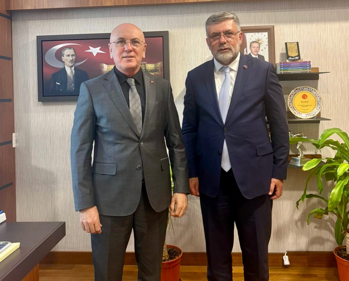 İlçemize kazandırılacak hizmet ve yatırımlar için bakanlıklar ve genel müdürlüklerde temaslarımız sürüyor. Destekleri için AK Parti Balıkesir Milletvekili Sn. İsmail Ok’a teşekkür ediyorum.