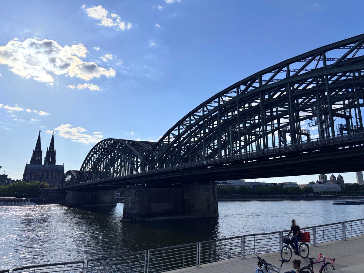 🔎Discover Cologne: A Blend of Heritage &amp; Innovation

Cologne Cathedral (Kölner Dom) is a masterpiece of Gothic architecture, standing as the iconic symbol of Cologne, Germany. Walking through the streets of Cologne, we immerse ourselves in the city’s rich cultural legacy.